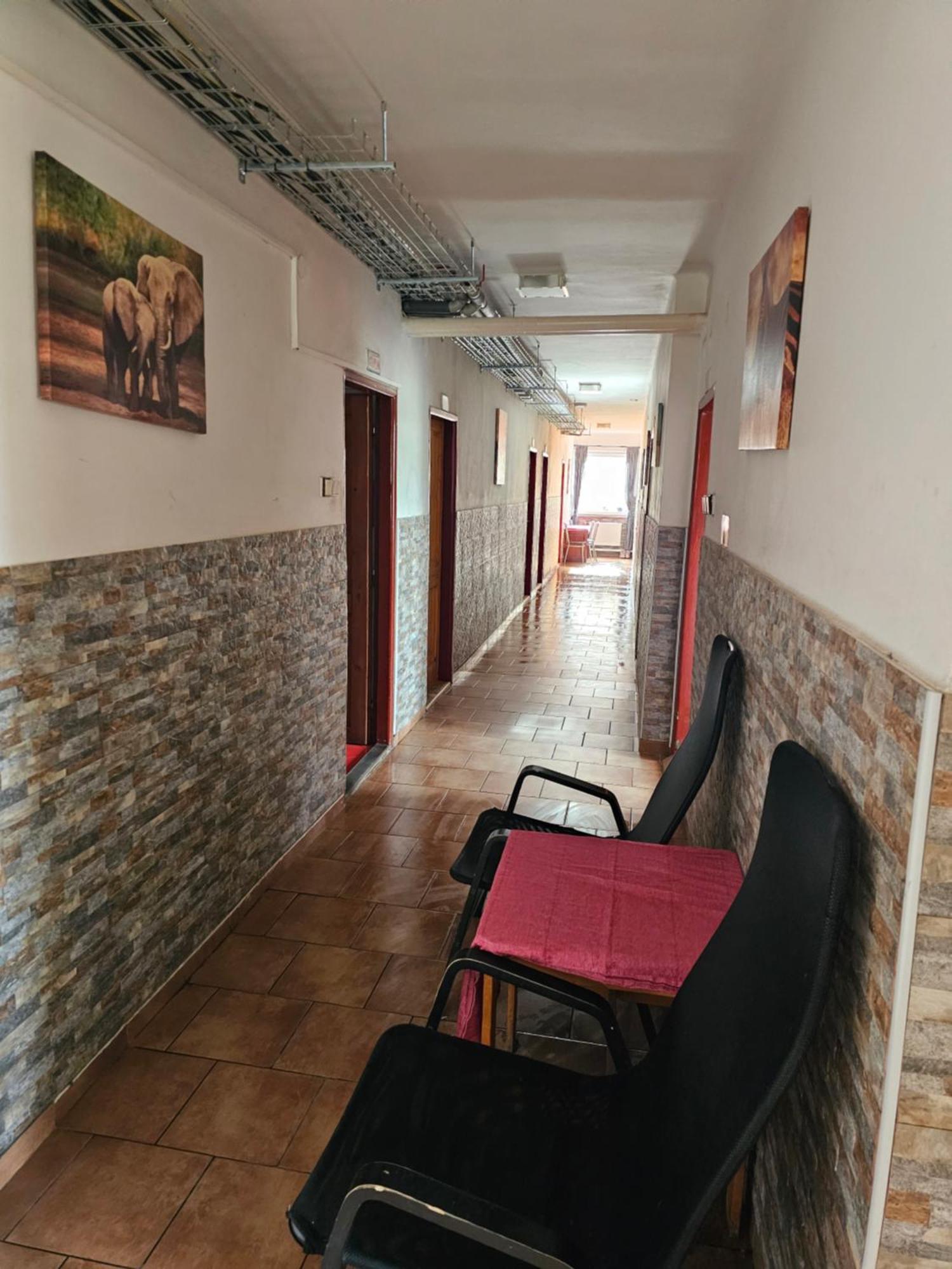 Ubytovna-Hostel- Imos Prague Luaran gambar